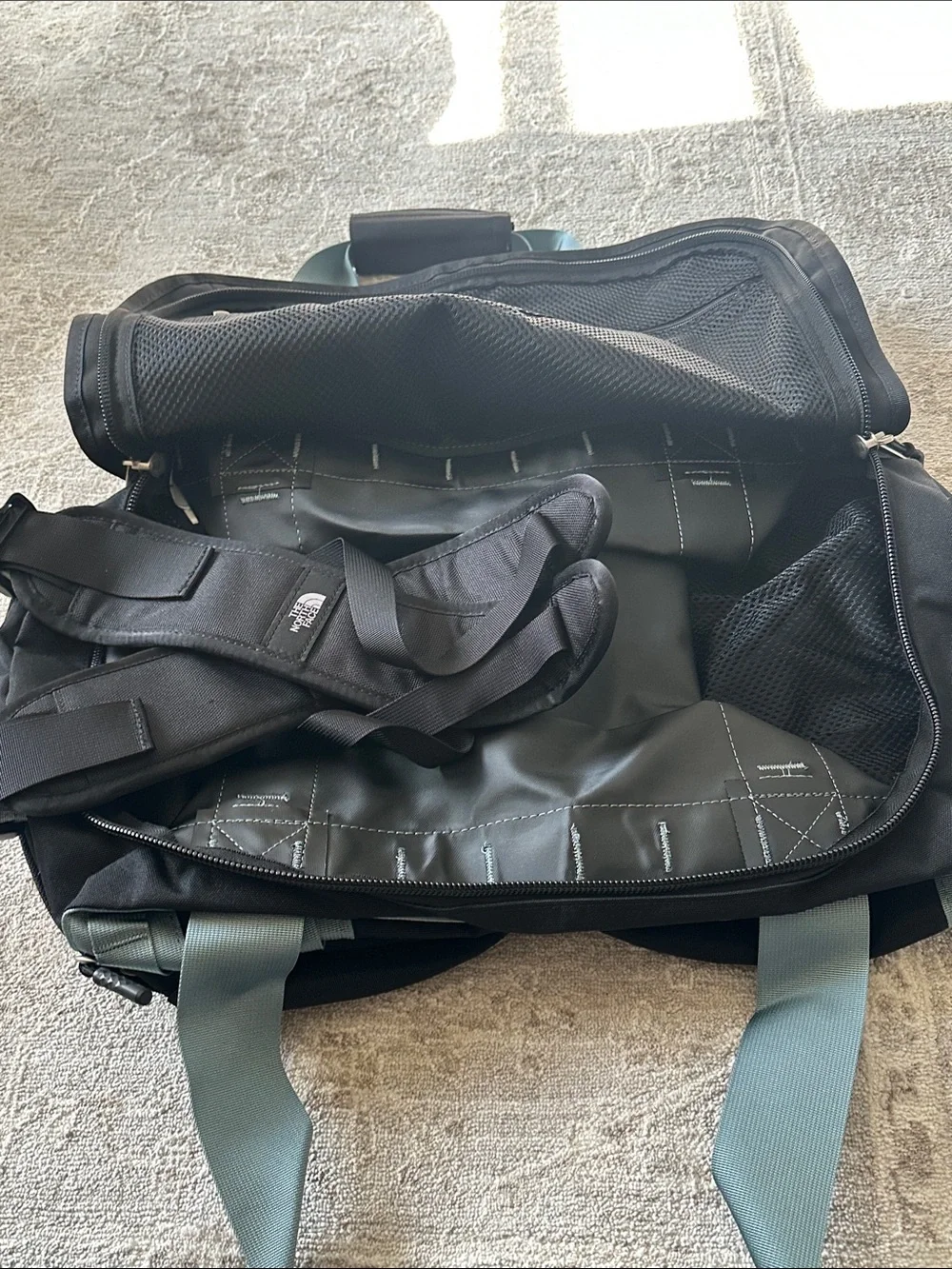The North Face Medium Gilman Duffel. Goblinblue/Black. 71 liters. 25”x14”x14”
